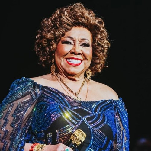 [Alcione]